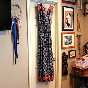 Large maxi dress with stretchy waist